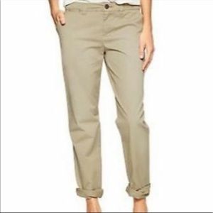 Gap broken-in straight leg khakis size 6